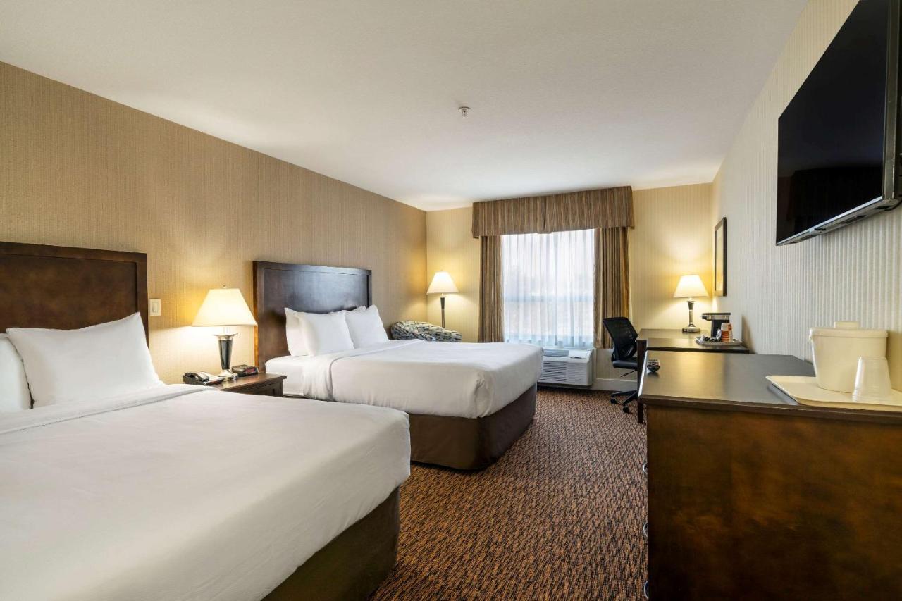 Comfort Inn & Suites Суррей Экстерьер фото