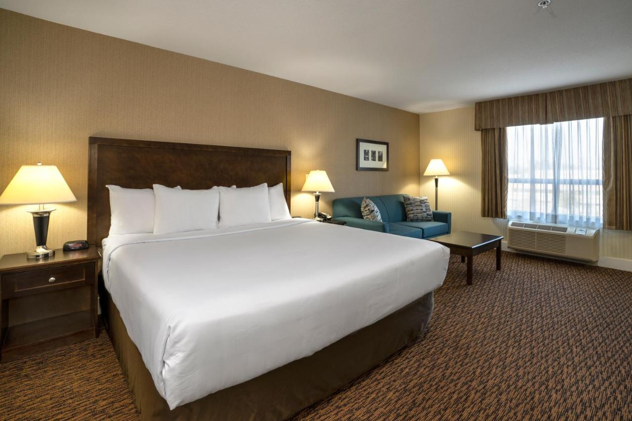 Comfort Inn & Suites Суррей Экстерьер фото