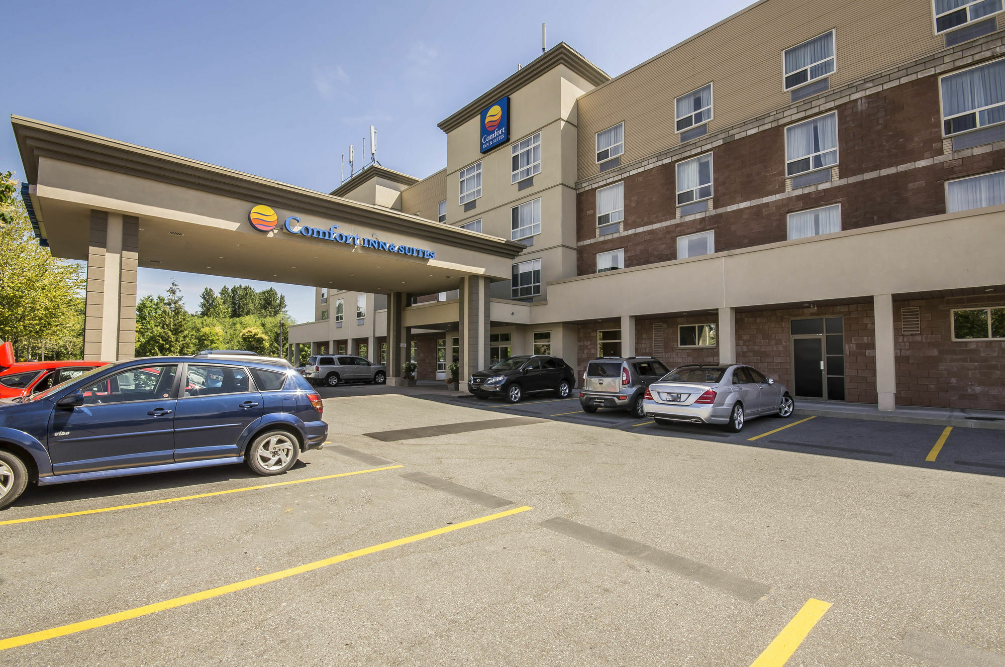 Comfort Inn & Suites Суррей Экстерьер фото